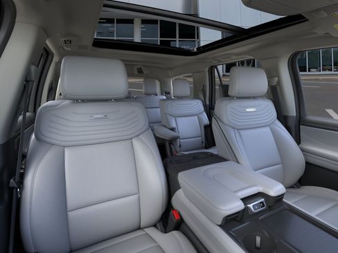 New 2026 Ford Expedition Platinum w/ Platinum Ultimate Package AWD/4WD image 34