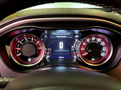 Used 2022 Dodge Challenger SXT image 13