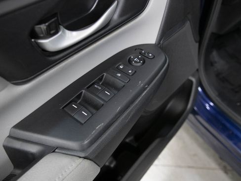 Used 2019 Honda CR-V LX image 19