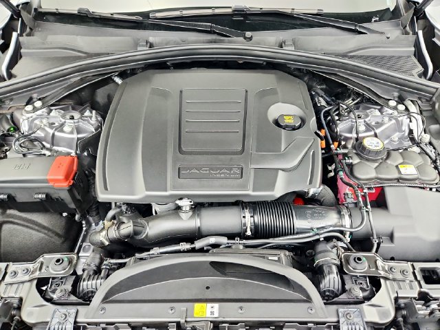 Certified 2026 Jaguar F-PACE R-Dynamic S AWD/4WD image 20