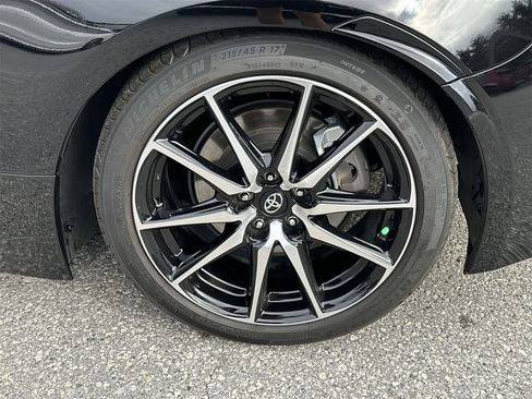 Used 2024 Toyota GR86 image 11