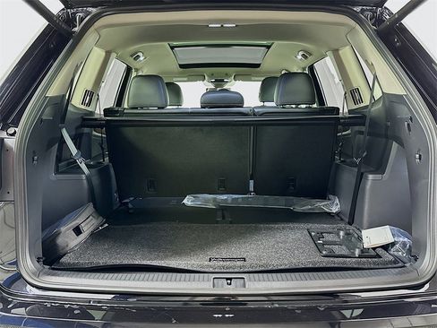 New 2026 Volkswagen Atlas SE image 16