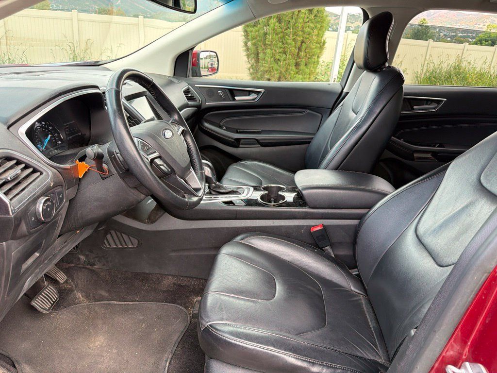 Used 2016 Ford Edge Titanium w/ Technology Package AWD/4WD image 17