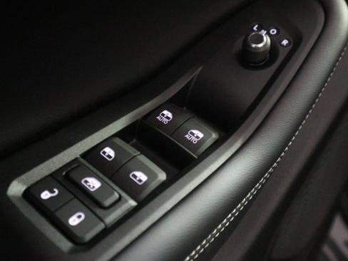 New 2025 Jeep Grand Cherokee L Altitude image 36