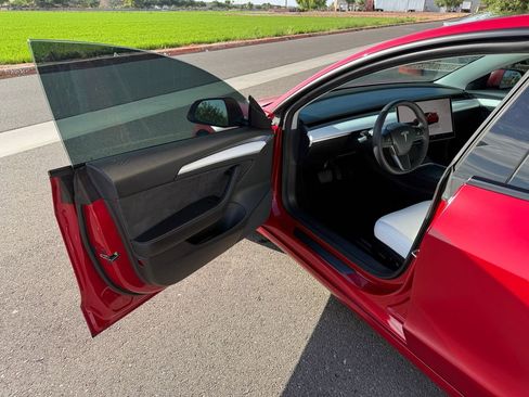 Used 2022 Tesla Model 3 Long Range image 7