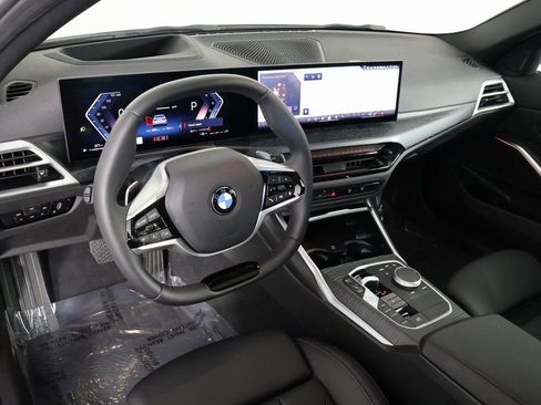 Used 2025 BMW 330i Sedan w/ Premium Package RWD image 7