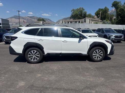 Used 2025 Subaru Outback Premium w/ Popular Package #1A image 2