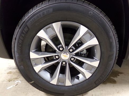 New 2026 Chevrolet Equinox LT w/ Convenience Package II image 32