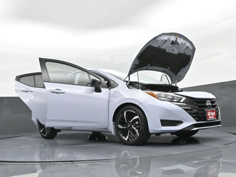 Used 2023 Nissan Versa SR w/ Trunk Package image 46