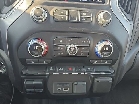 Used 2022 GMC Sierra 3500 SLE w/ SLE Convenience Package AWD/4WD image 24