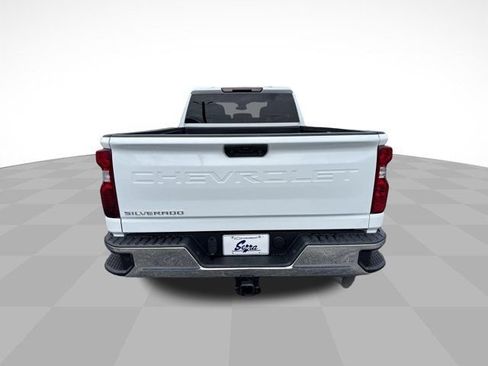 Used 2024 Chevrolet Silverado 2500 LT AWD/4WD image 8