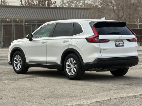 Used 2023 Honda CR-V LX image 6