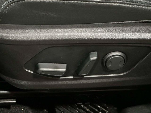 Used 2022 Hyundai Tucson Limited AWD/4WD image 17