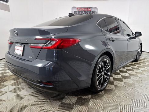 Used 2025 Toyota Camry XLE FWD image 4
