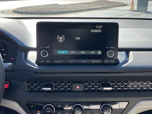 Certified 2025 Honda Accord SE image 26