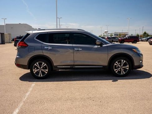 Used 2017 Nissan Rogue SL w/ SL Premium Package AWD/4WD image 8