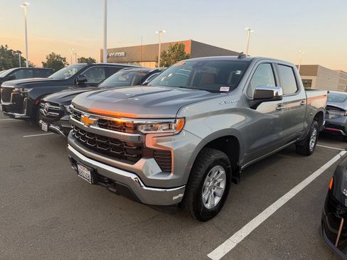 Used 2025 Chevrolet Silverado 1500 LT AWD/4WD image 1