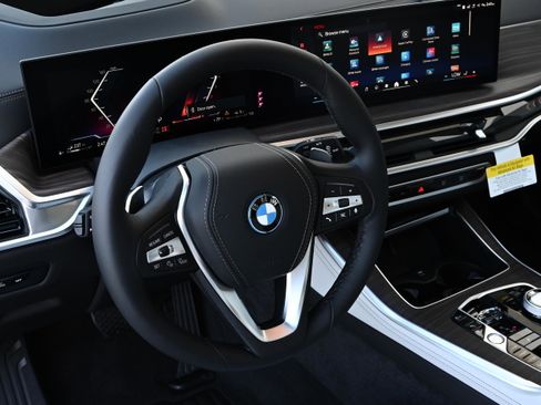 New 2026 BMW X5 xDrive50e w/ Executive Package image 28