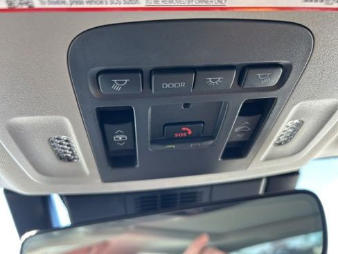 Used 2025 Toyota Camry XLE w/ Premium Plus Package image 23