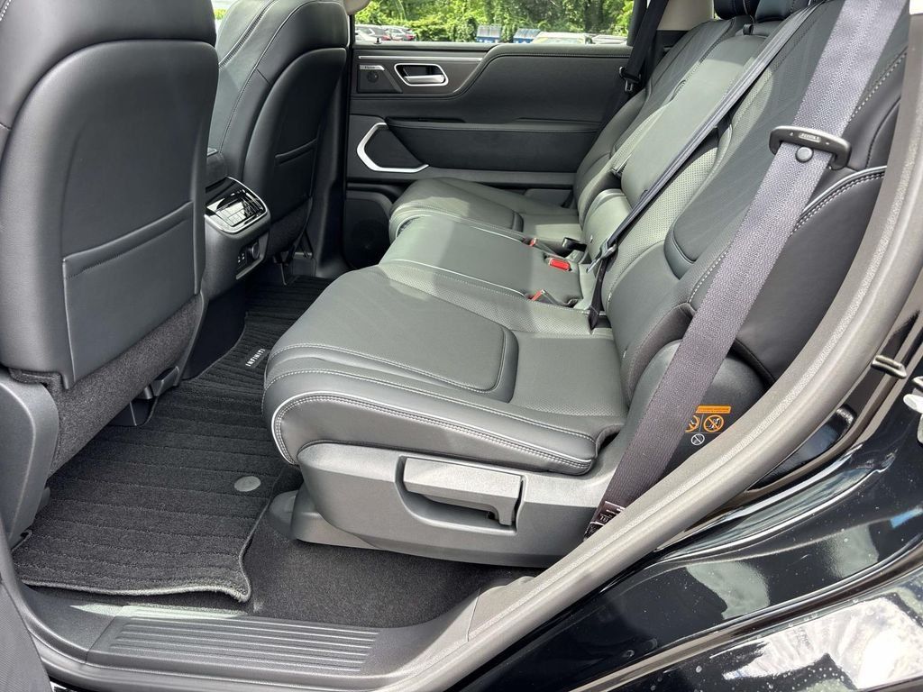 New 2027 INFINITI QX80 Luxe w/ Cargo Package AWD/4WD image 6