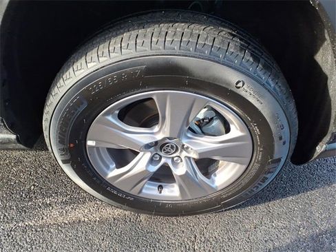 Certified 2025 Toyota RAV4 XLE image 27