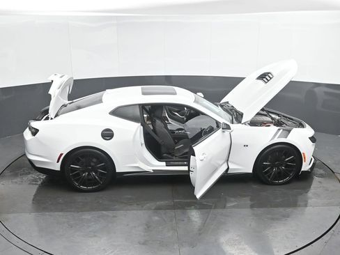 Used 2019 Chevrolet Camaro SS image 54