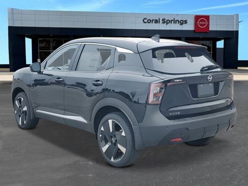 New 2026 Nissan Kicks SR image 2