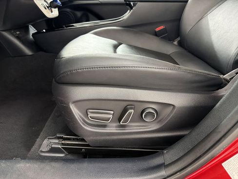 Used 2017 Toyota Prius Prime Advanced FWD image 13