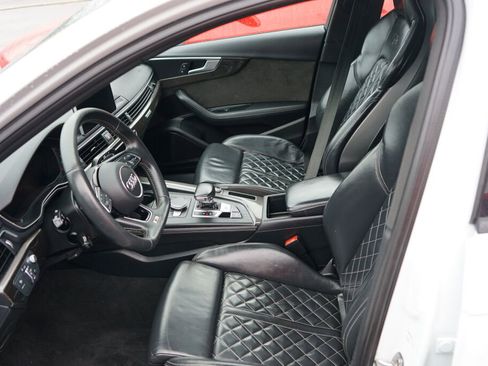 Used 2019 Audi S4 Prestige w/ Prestige Package image 12