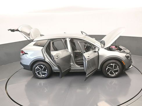 Used 2024 Kia Sportage LX image 70