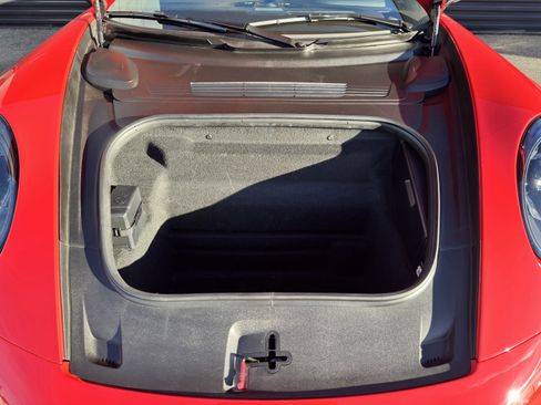 Certified 2025 Porsche 911 Carrera T RWD image 37