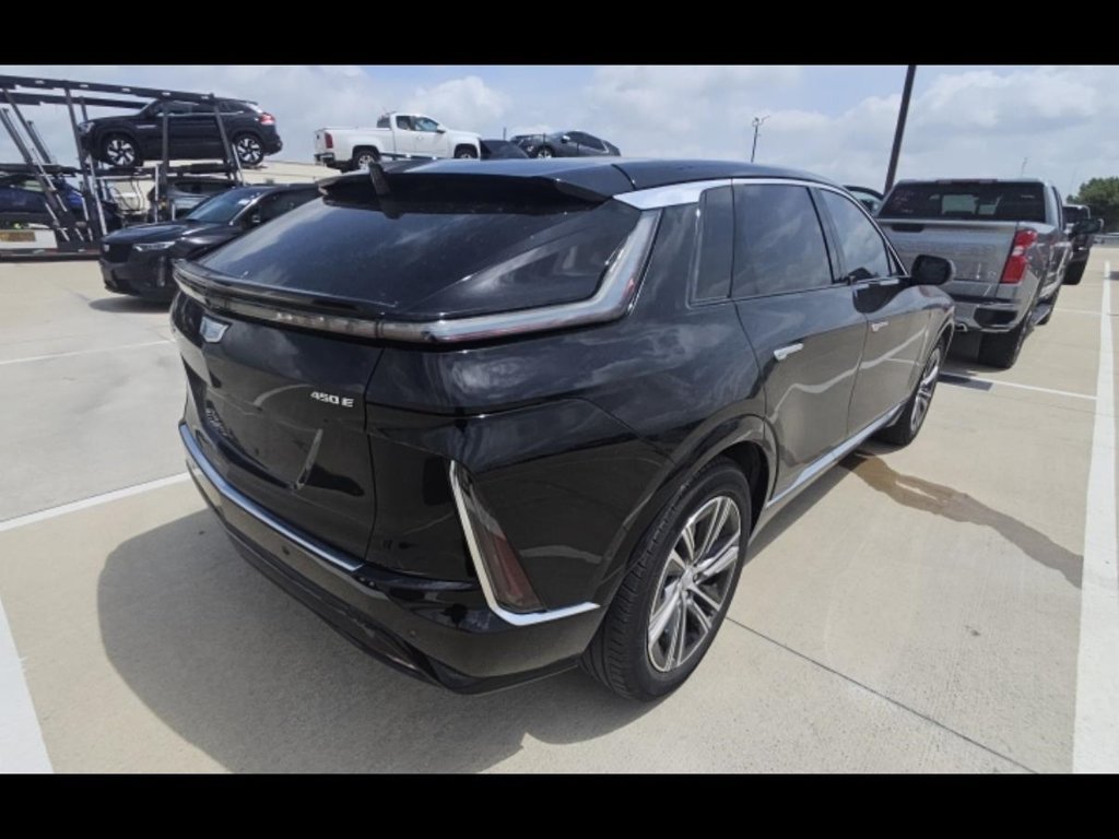 Used 2023 Cadillac Lyriq 2WD image 5