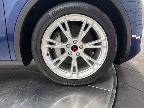 Used 2022 Tesla Model Y Long Range AWD/4WD image 9