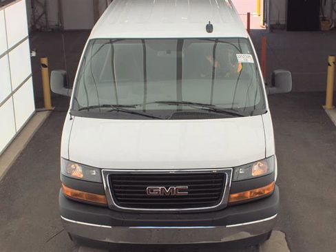 Used 2024 GMC Savana 2500 w/ Driver Convenience Package image 6