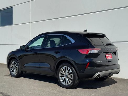 Used 2021 Ford Escape Titanium w/ Class II Trailer Tow Package AWD/4WD image 5