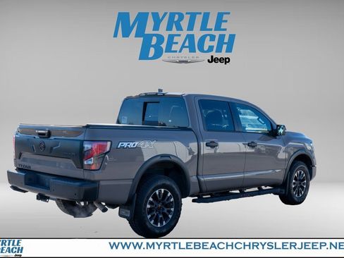 Used 2023 Nissan Titan PRO-4X w/ Pro-4x Convenience Package image 6