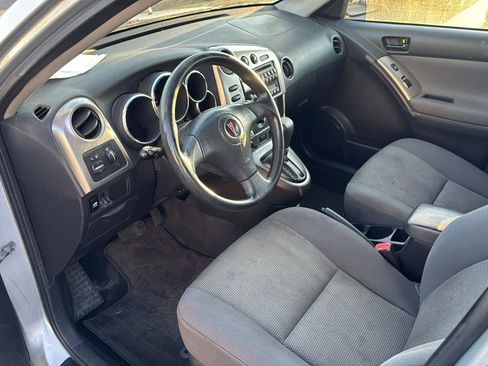 Used 2007 Pontiac Vibe w/ Sun And Sound Package FWD image 9