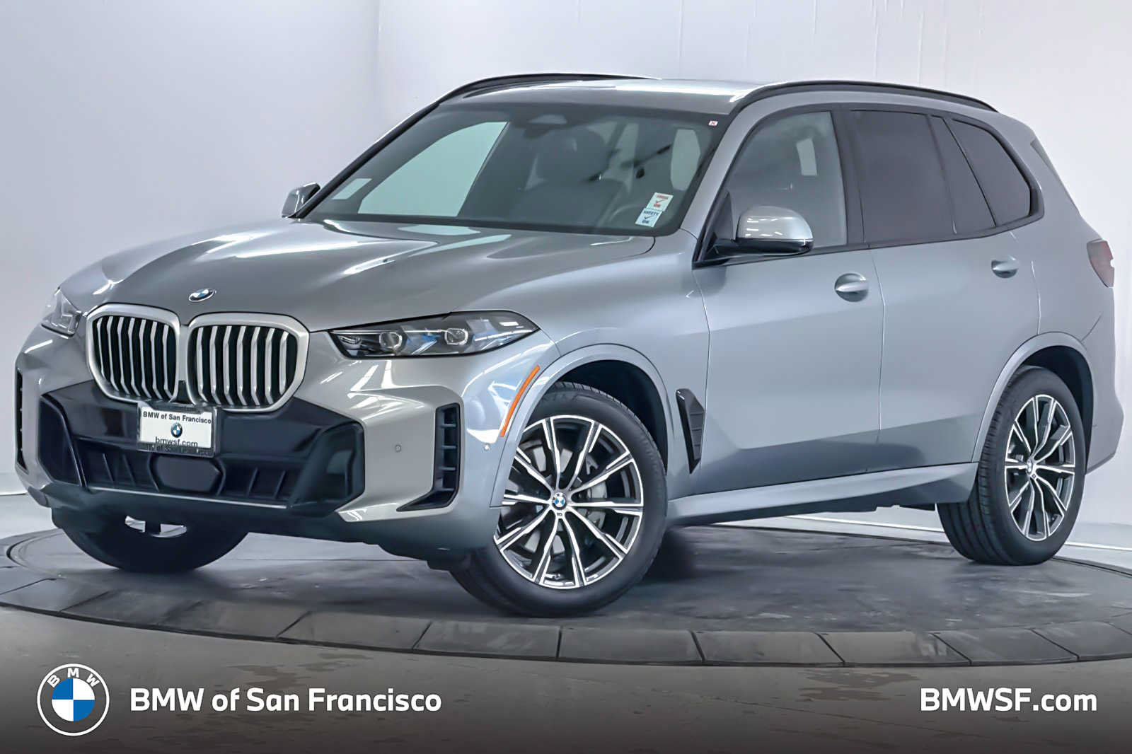 Used 2026 BMW X5 xDrive40i w/ M Sport Package AWD/4WD image 1