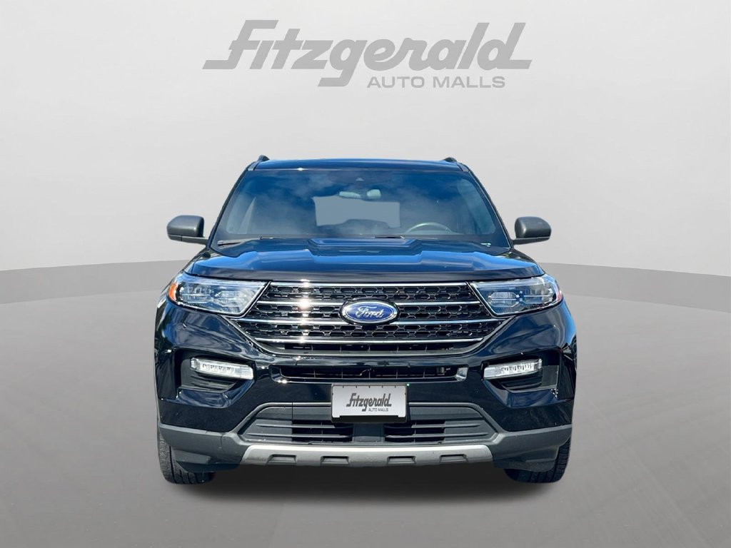 Used 2020 Ford Explorer XLT w/ Equipment Group 202A AWD/4WD image 11