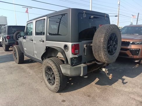 Used 2015 Jeep Wrangler Unlimited Sport AWD/4WD image 3