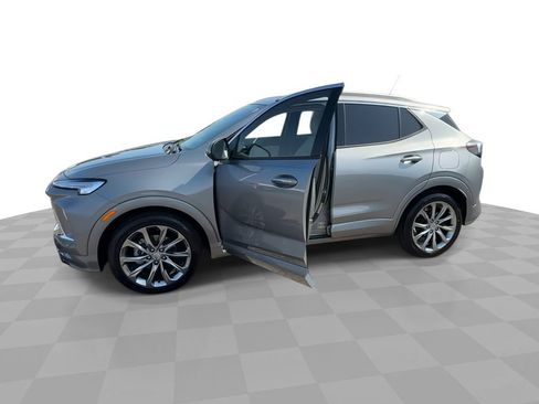 Certified 2026 Buick Encore GX Avenir w/ Avenir Technology Package FWD image 5