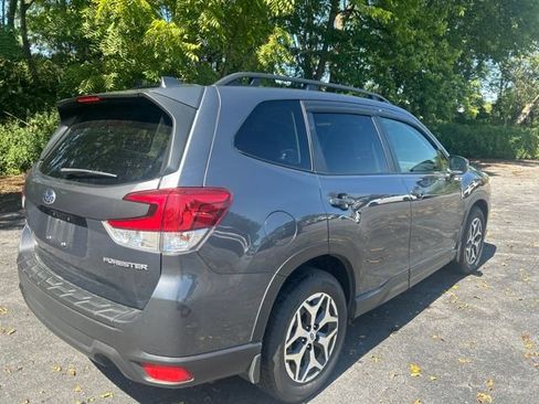 Used 2022 Subaru Forester Premium AWD/4WD image 4
