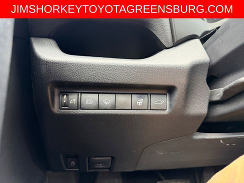 Used 2019 Toyota RAV4 XLE w/ Convenience Package image 29