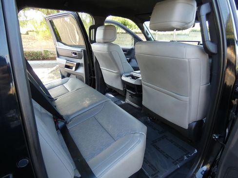 Used 2025 Toyota Tundra Limited image 36