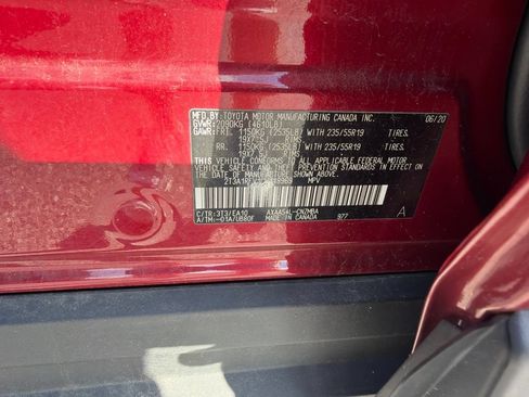 Used 2020 Toyota RAV4 XLE Premium AWD/4WD image 18