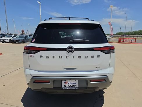 New 2026 Nissan Pathfinder SL FWD image 6