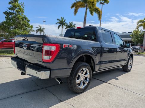 Used 2021 Ford F150 Lariat w/ Equipment Group 502A High AWD/4WD image 4