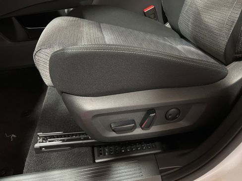 Used 2023 Nissan Rogue SV AWD/4WD image 14