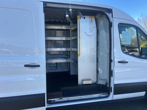 Used 2020 Ford Transit 250 Medium Roof image 16