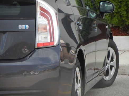 Used 2012 Toyota Prius Four image 19